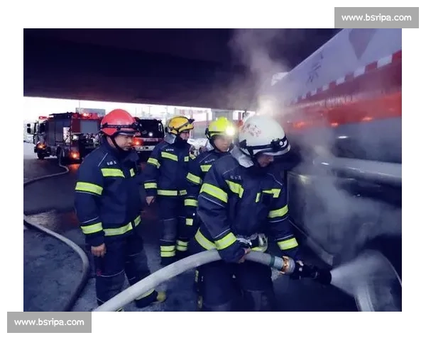 消防员门将吴雨宝：绿茵场扑救与火场逆行的双重守护