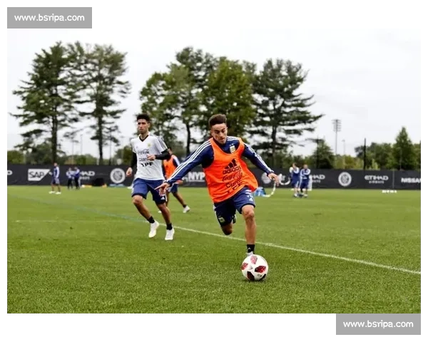 迪巴拉恢复合练！阿根廷双星备战新赛季