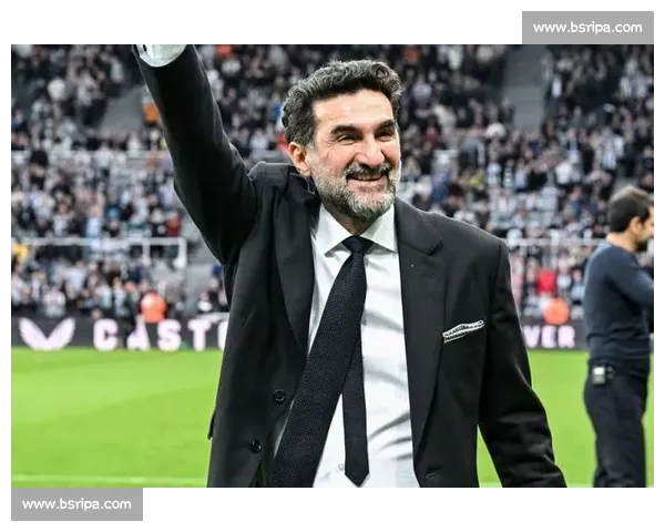 法尔克:纽卡、沙特竞逐科曼,女友拒赴中东成转会最大障碍 法尔克:纽卡、沙特竞逐科曼,女友拒赴中东成转会最大障碍