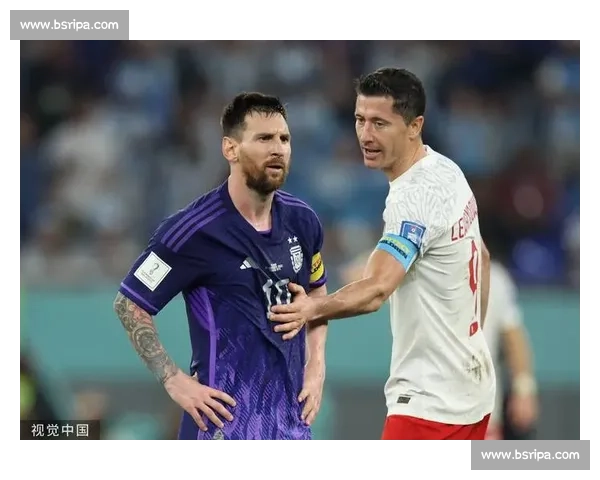 纳赛尔赛场晤梅西妻子：温情互动背后的巴黎战略